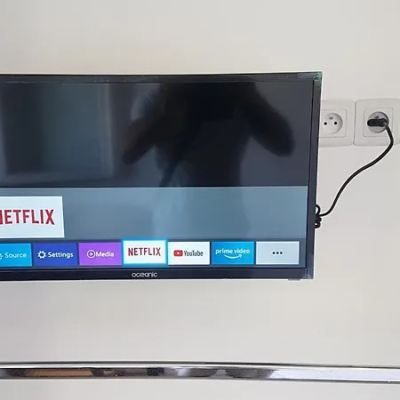 New Cheap Private Room, Kitchen , Overwieuw Sea,Tram On Spot, 12 Minutes From Nice Train Station With Tram , Beach In 17 Min Tram , Chambre Privee Pas Cher, Cuisine Equipee , Tram Sur Place, Apercu Mer, 12 Min De La Gare De Nice Avec Le Tram, 17 Min Exterior photo