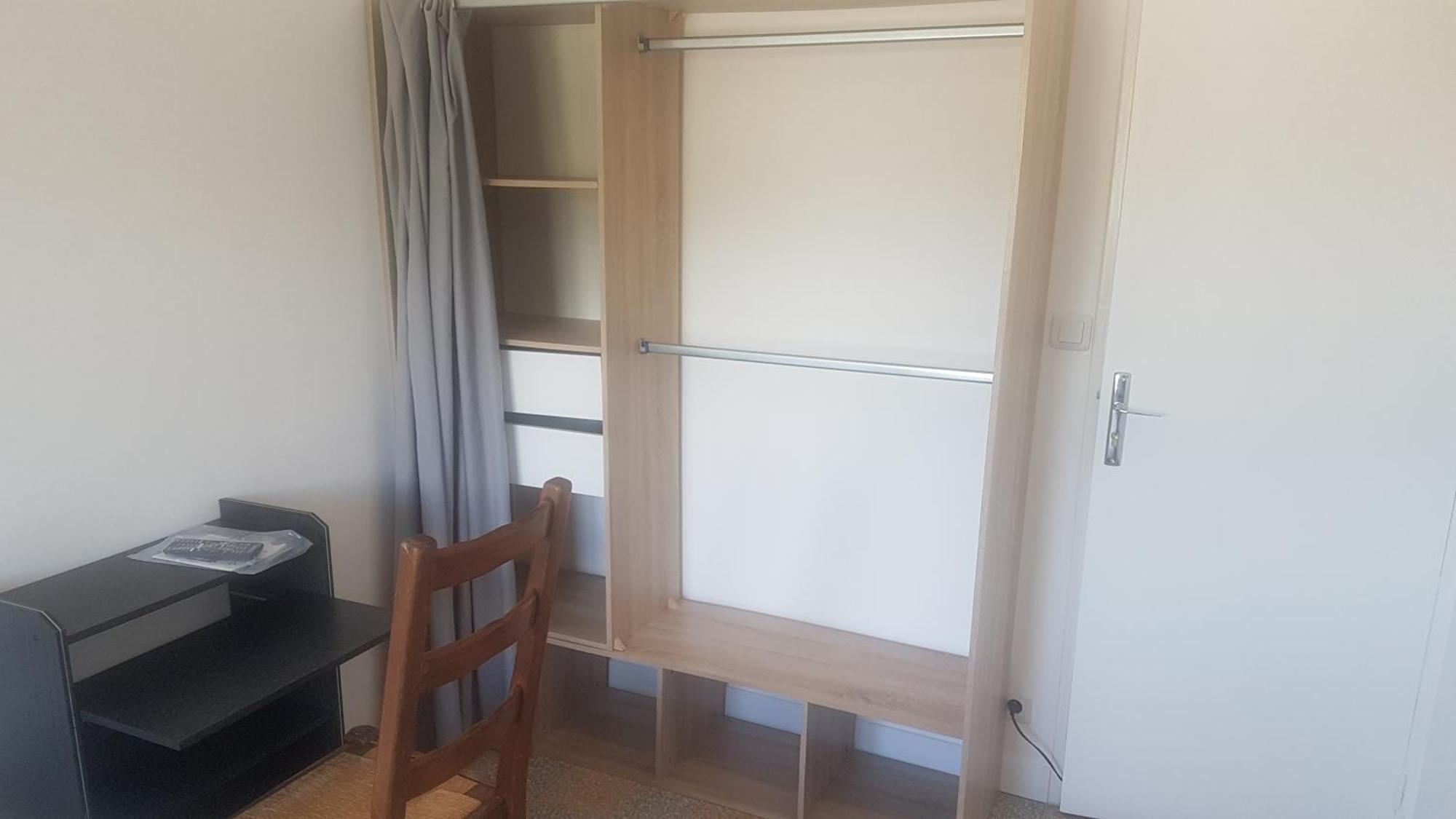 New Cheap Private Room, Kitchen ,tram On Site, 12 Minutes From Train Station With Tram , In 17 Min With Tram , Privée Pas Cher, Cuisine équipée , Tram Sur Place, à 12 Min De La Gare De Avec Le Tram, 17 Min * Nice